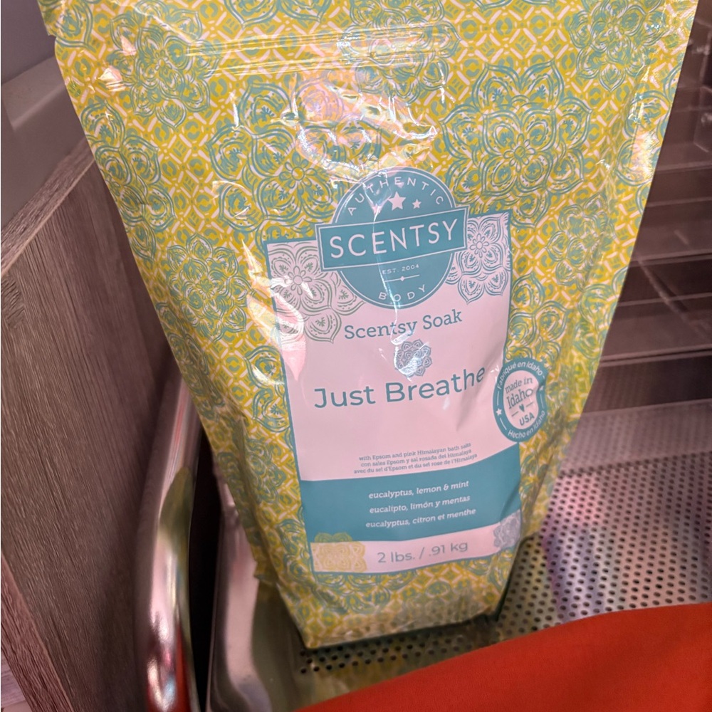 Scentsy Green Bath Soak & Bubbles